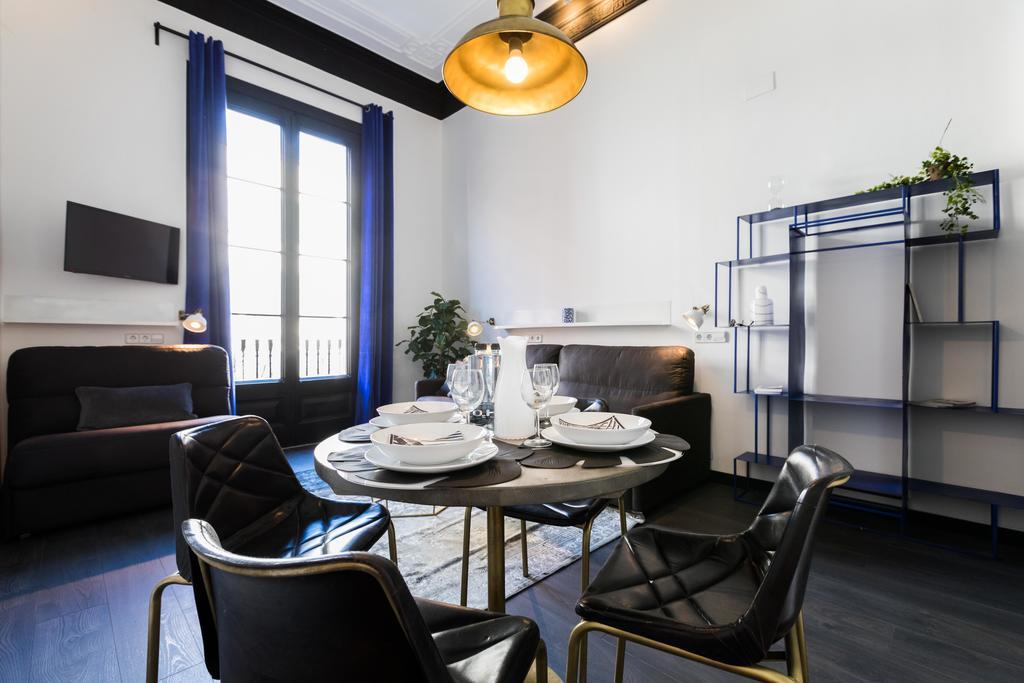 El Consell By The Streets Apartment Barcelona Luaran gambar