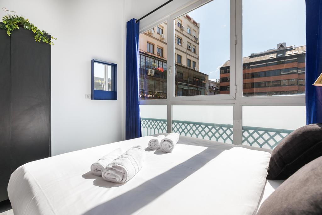 El Consell By The Streets Apartment Barcelona Luaran gambar