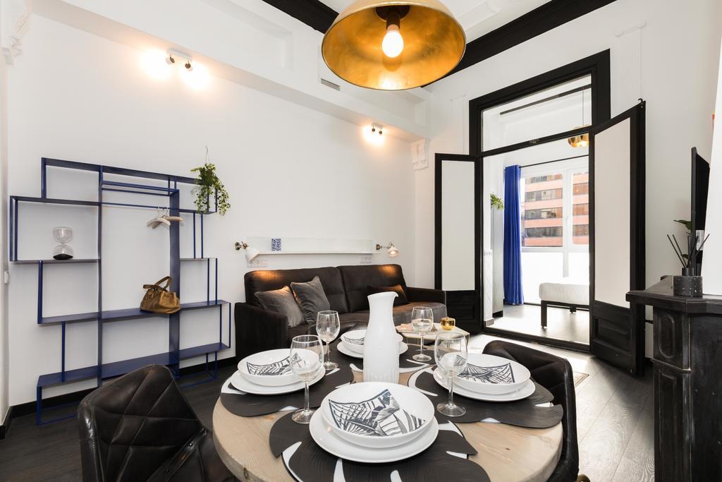 El Consell By The Streets Apartment Barcelona Luaran gambar