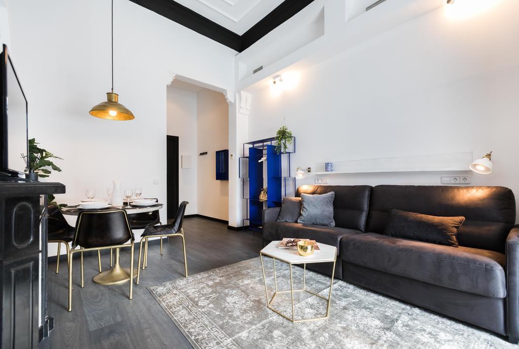 El Consell By The Streets Apartment Barcelona Luaran gambar