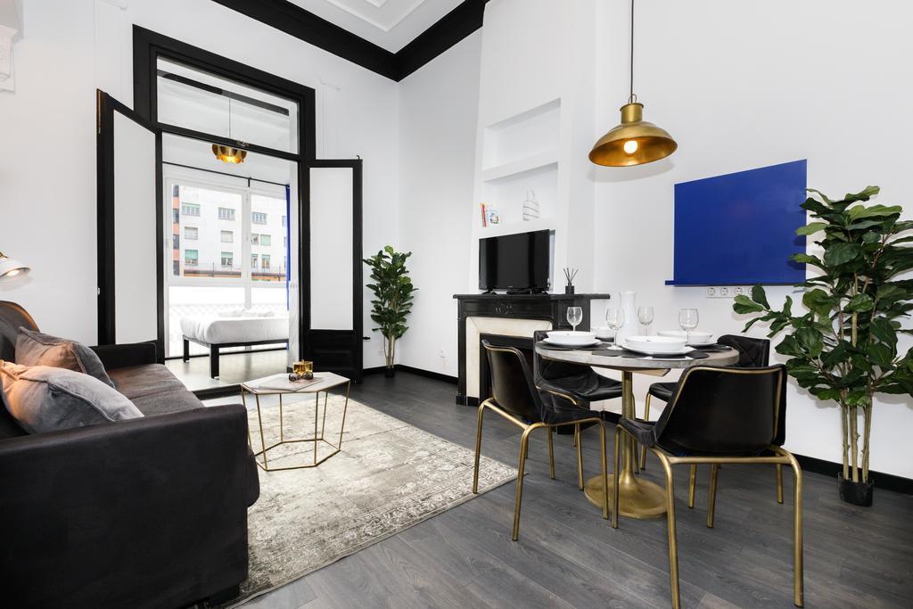 El Consell By The Streets Apartment Barcelona Luaran gambar